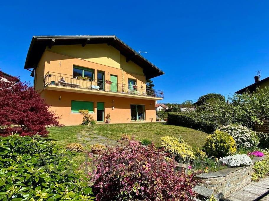 Casa Vacanza Veronica Con Giardino Verbania Ngoại thất bức ảnh